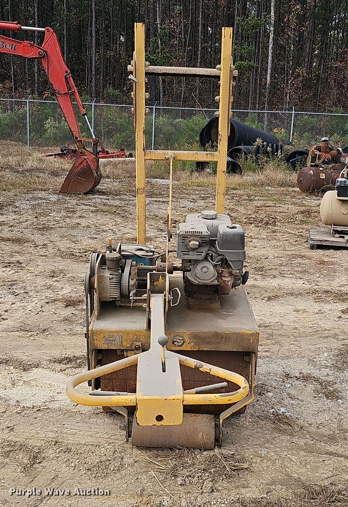 image for item NP9151 Multiquip V304EH11 compactor