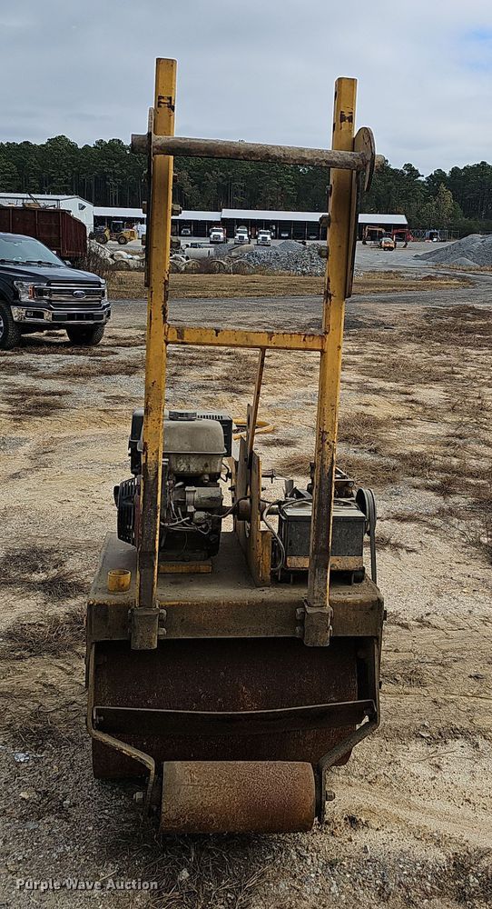 image for item NP9151 Multiquip V304EH11 compactor