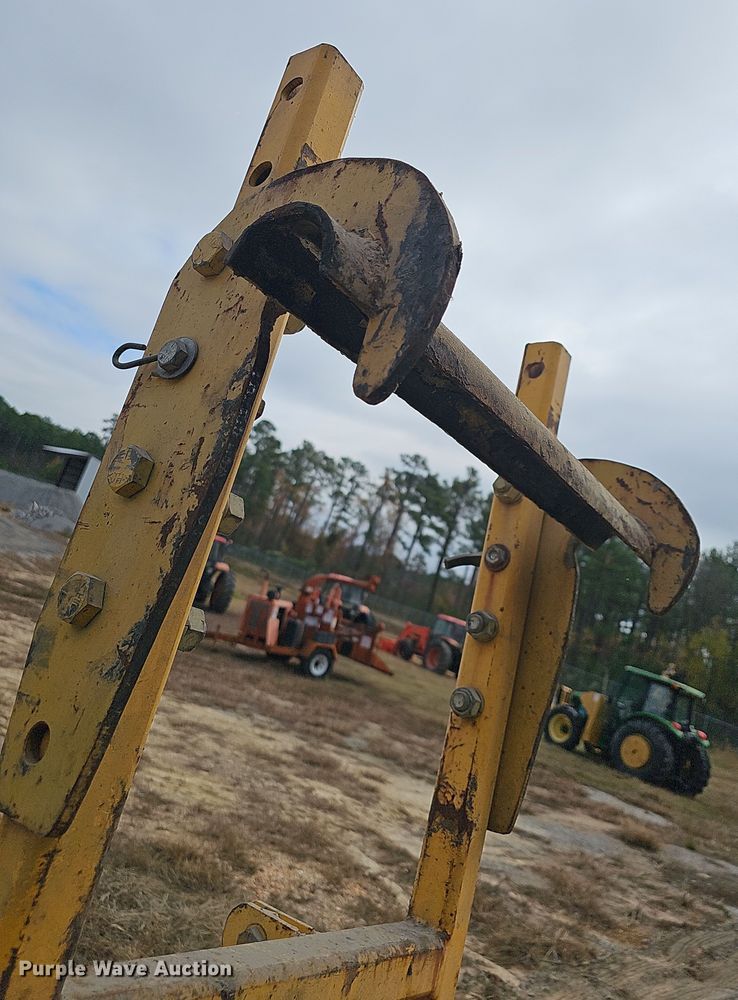 image for item NP9151 Multiquip V304EH11 compactor