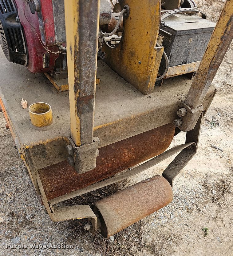 image for item NP9151 Multiquip V304EH11 compactor