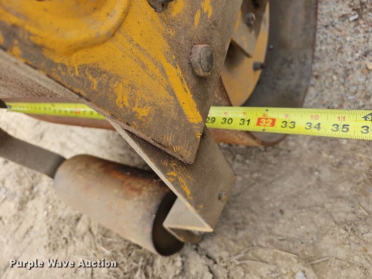 image for item NP9151 Multiquip V304EH11 compactor