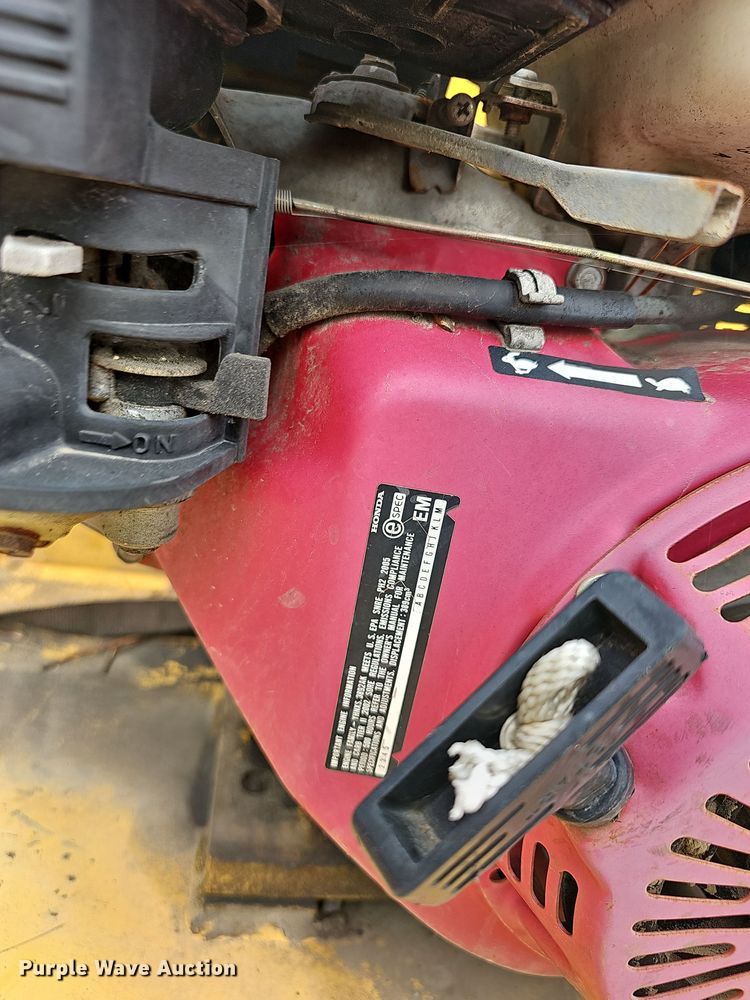 image for item NP9152 Multiquip V304EH11  compactor