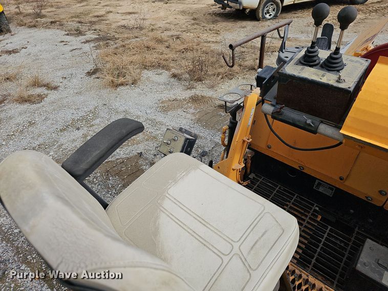 image for item NP9155 LeeBoy 8515  paver