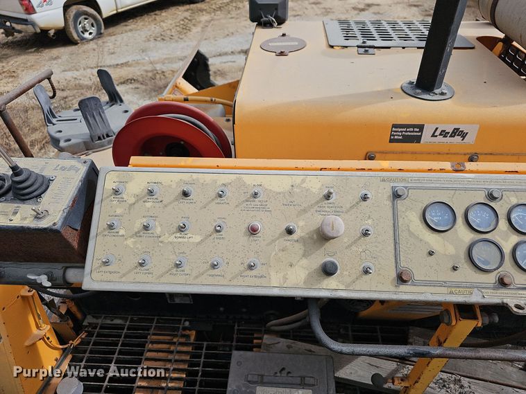 image for item NP9155 LeeBoy 8515  paver