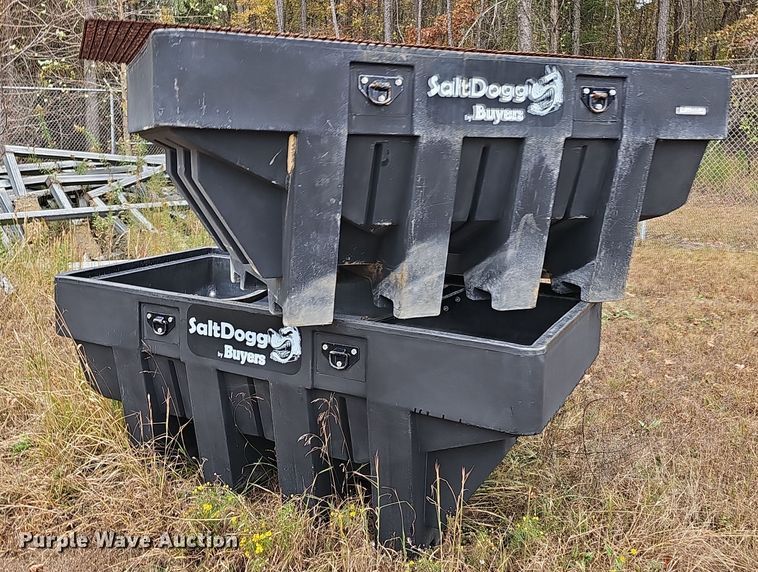 image for item NP9164 (2) Salt Dogg SHPE2000 spreaders