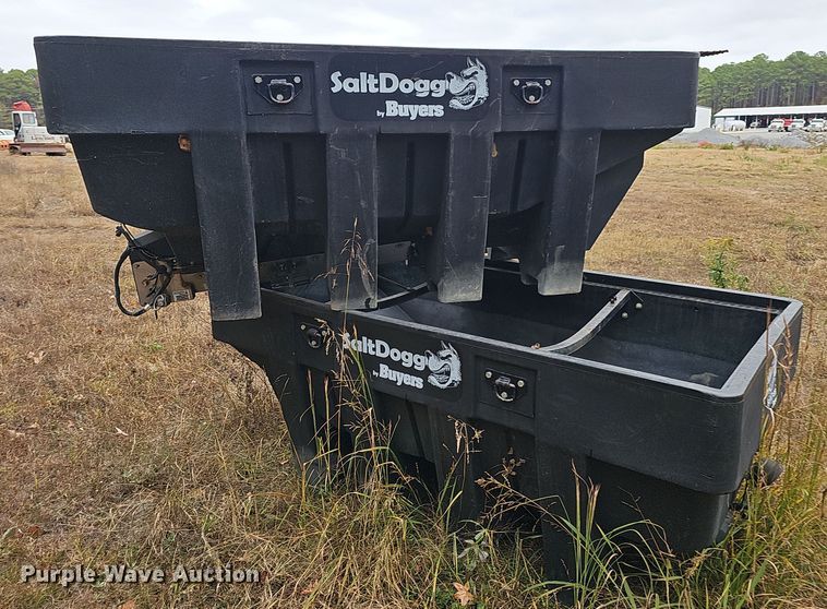 image for item NP9164 (2) Salt Dogg SHPE2000 spreaders