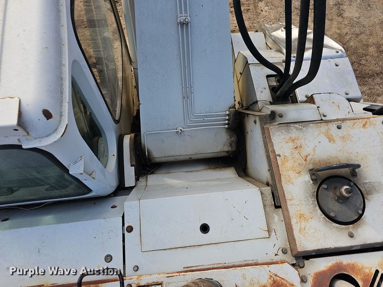 image for item NP9181 Link Belt 225  excavator