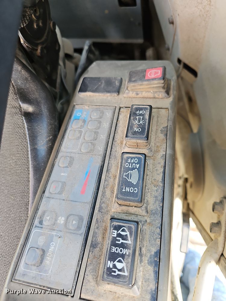 image for item NP9181 Link Belt 225  excavator