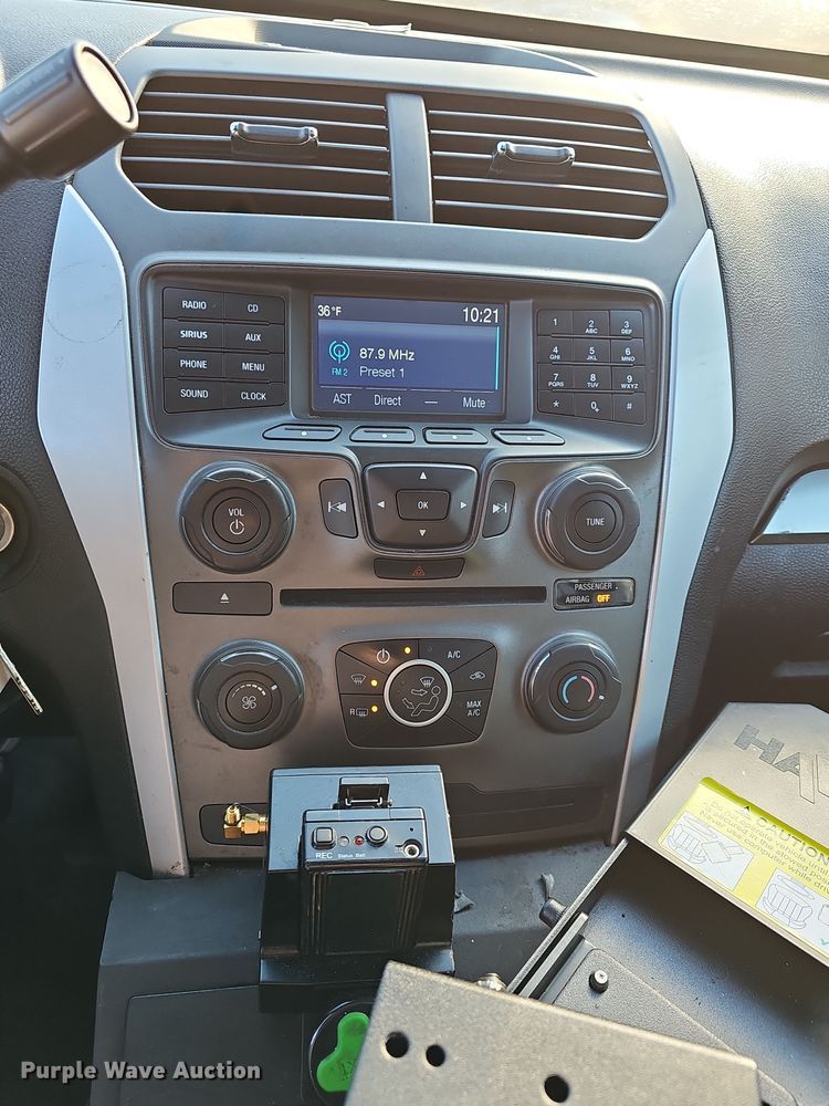 image for item NP9224 2015 Ford Explorer Police  SUV