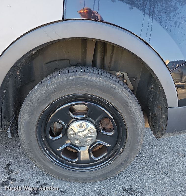 image for item NP9224 2015 Ford Explorer Police  SUV