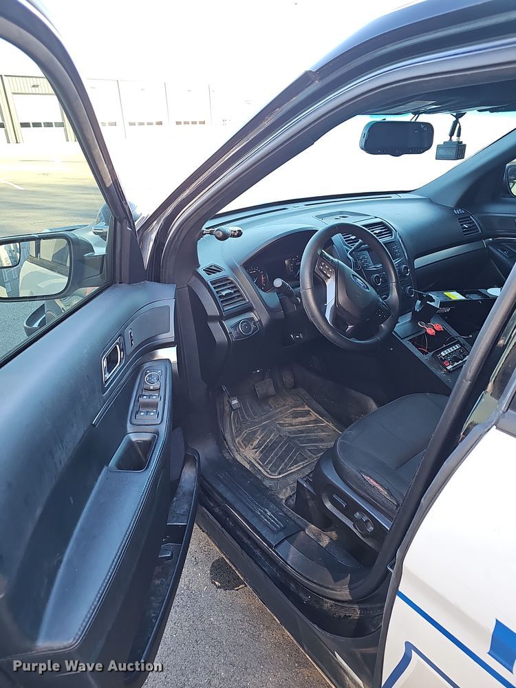 image for item NP9225 2016 Ford Explorer Police Interceptor  SUV