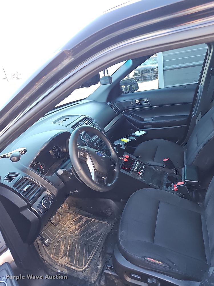 image for item NP9225 2016 Ford Explorer Police Interceptor  SUV