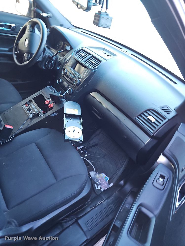 image for item NP9225 2016 Ford Explorer Police Interceptor  SUV