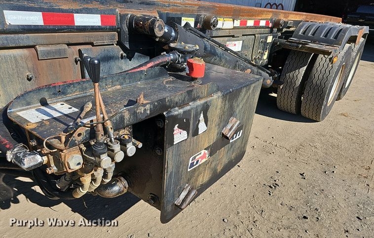 image for item NP9238 2014 Mack GU713  roll-off container truck