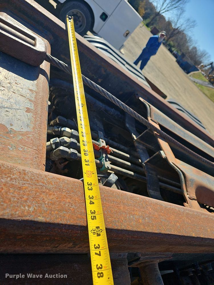 image for item NP9238 2014 Mack GU713  roll-off container truck