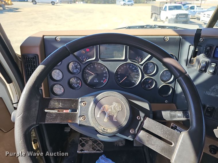 image for item NP9238 2014 Mack GU713  roll-off container truck