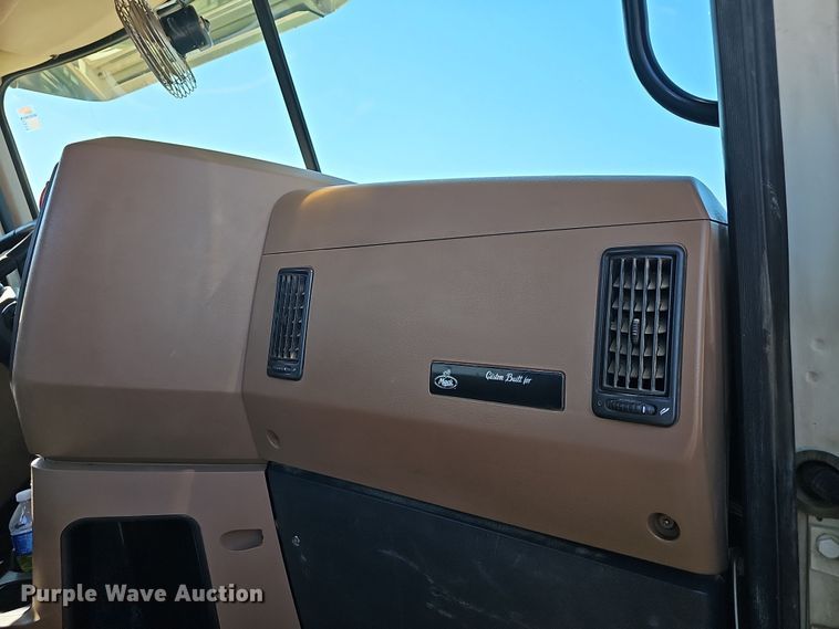 image for item NP9238 2014 Mack GU713  roll-off container truck