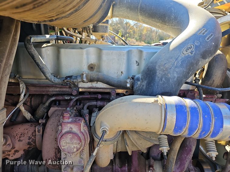 image for item NP9238 2014 Mack GU713  roll-off container truck