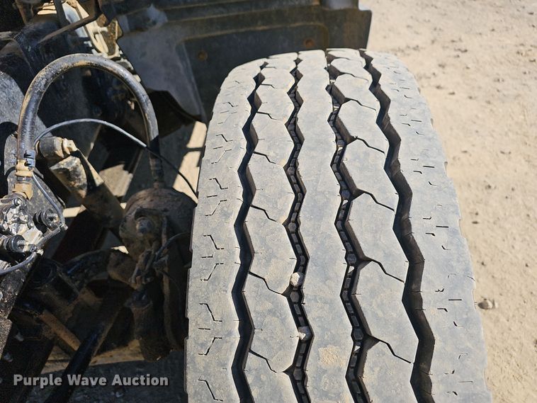 image for item NP9238 2014 Mack GU713  roll-off container truck