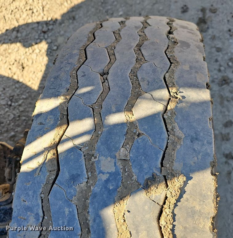 image for item NP9238 2014 Mack GU713  roll-off container truck