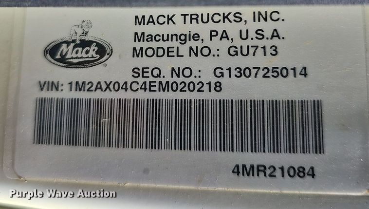 image for item NP9238 2014 Mack GU713  roll-off container truck