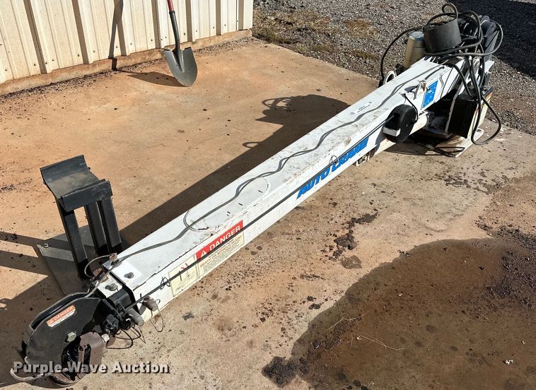 image for item NQ9514 Auto Crane DCG8R  truck mounted crane