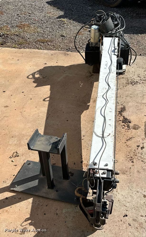 image for item NQ9514 Auto Crane DCG8R  truck mounted crane