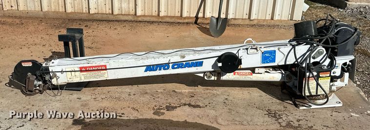 image for item NQ9514 Auto Crane DCG8R  truck mounted crane