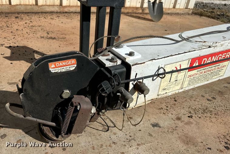 image for item NQ9514 Auto Crane DCG8R  truck mounted crane