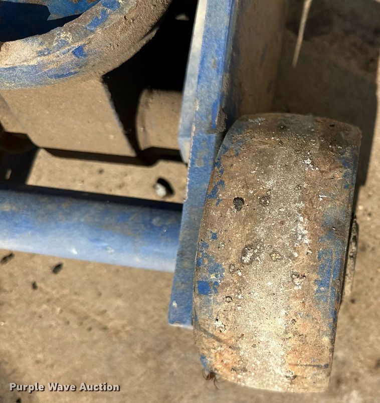 image for item NQ9515 (2) AC Delco floor jacks