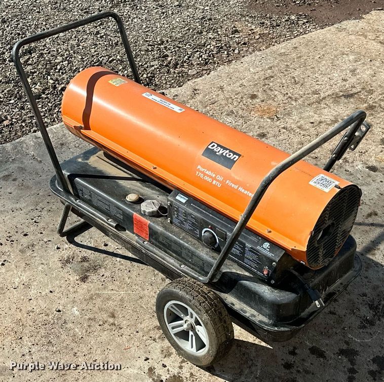 image for item NQ9516 Dayton 3VE51E  heater