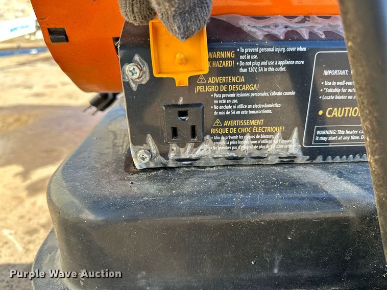 image for item NQ9516 Dayton 3VE51E  heater