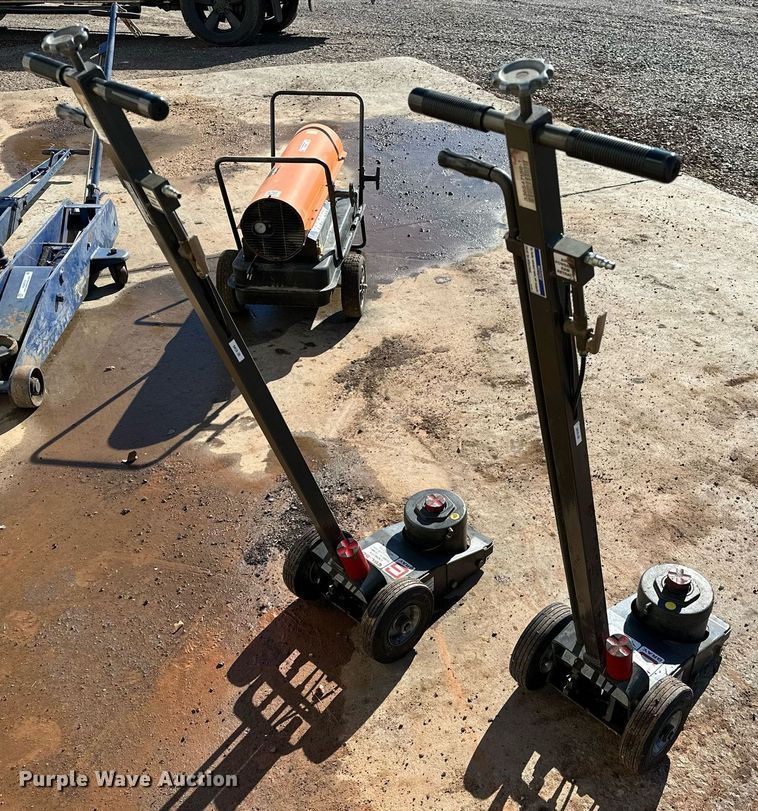 image for item NQ9517 (2) Gray TSL-50 floor jacks