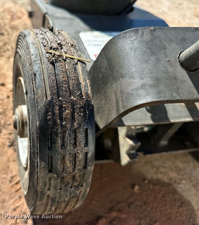 image for item NQ9517 (2) Gray TSL-50 floor jacks