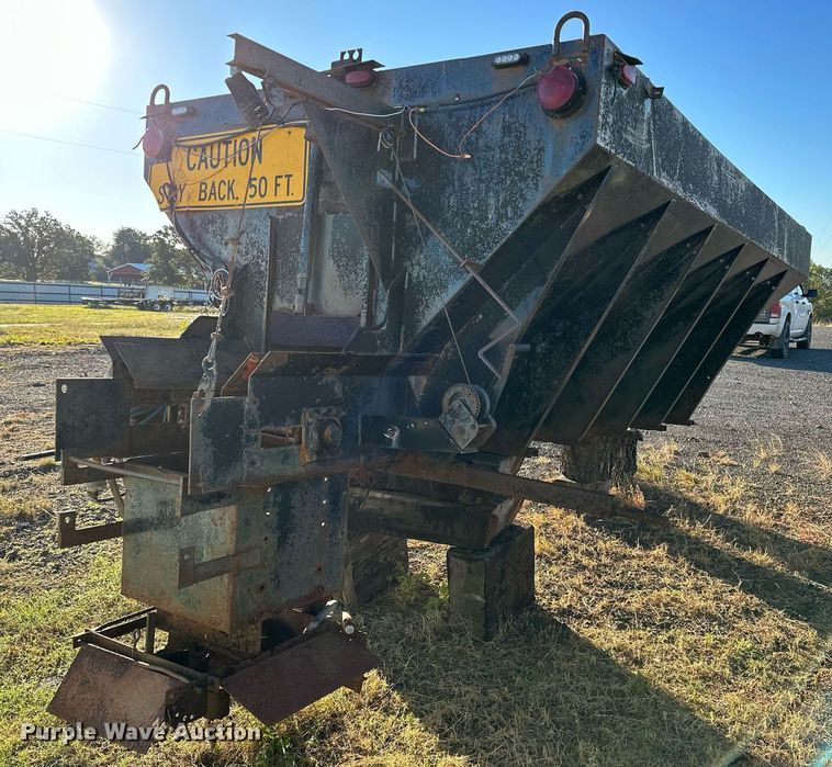 image for item NQ9518 Spreader