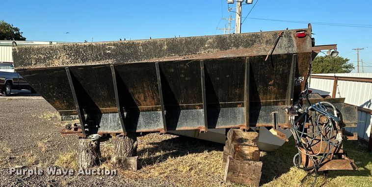 image for item NQ9518 Spreader