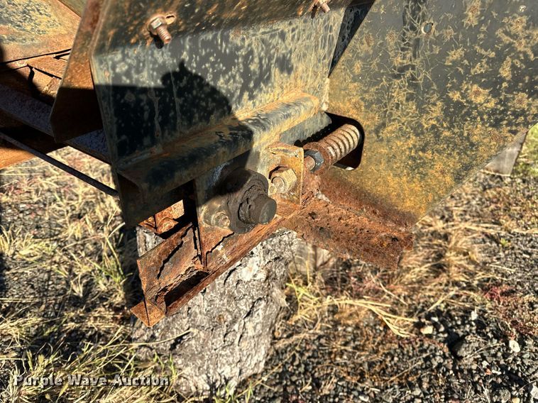 image for item NQ9518 Spreader