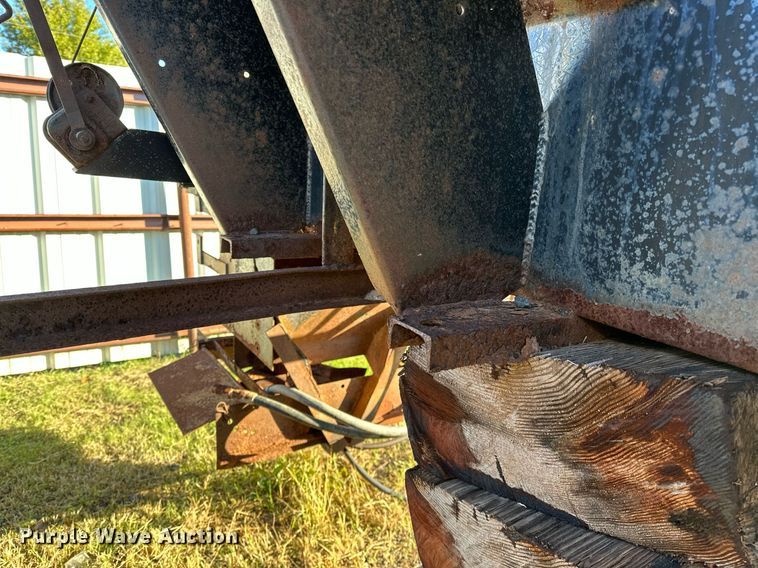 image for item NQ9518 Spreader