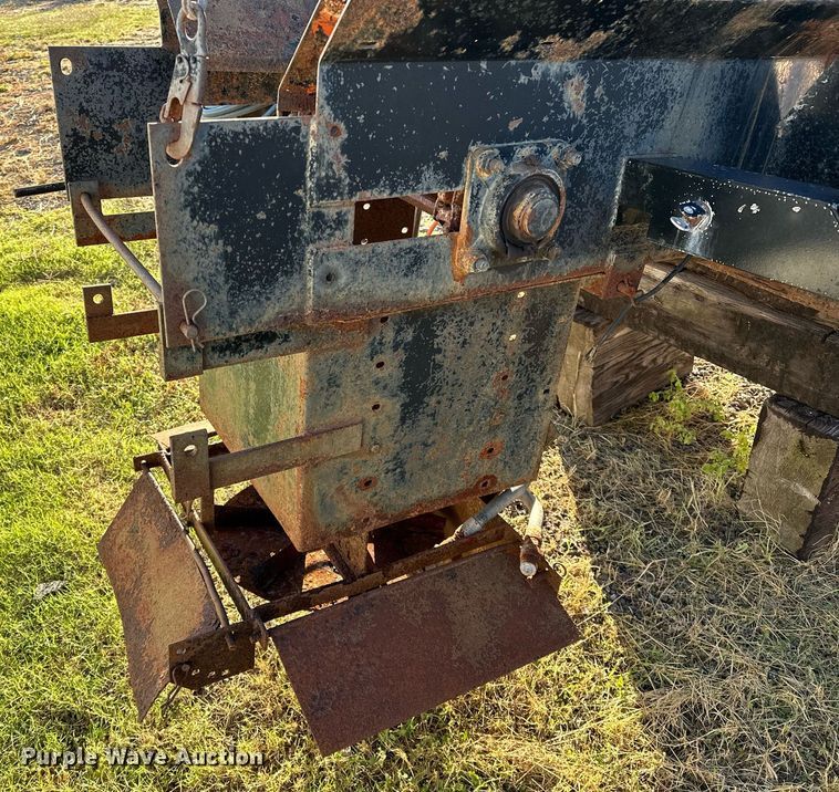 image for item NQ9518 Spreader