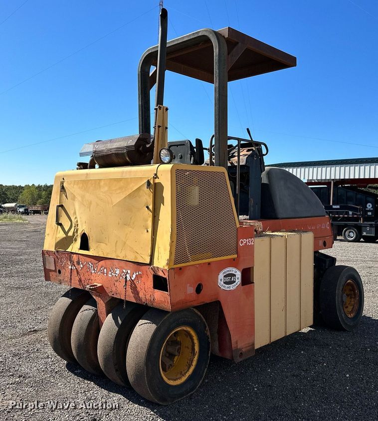 image for item NQ9520 1998 Dynapac CP132  pneumatic roller