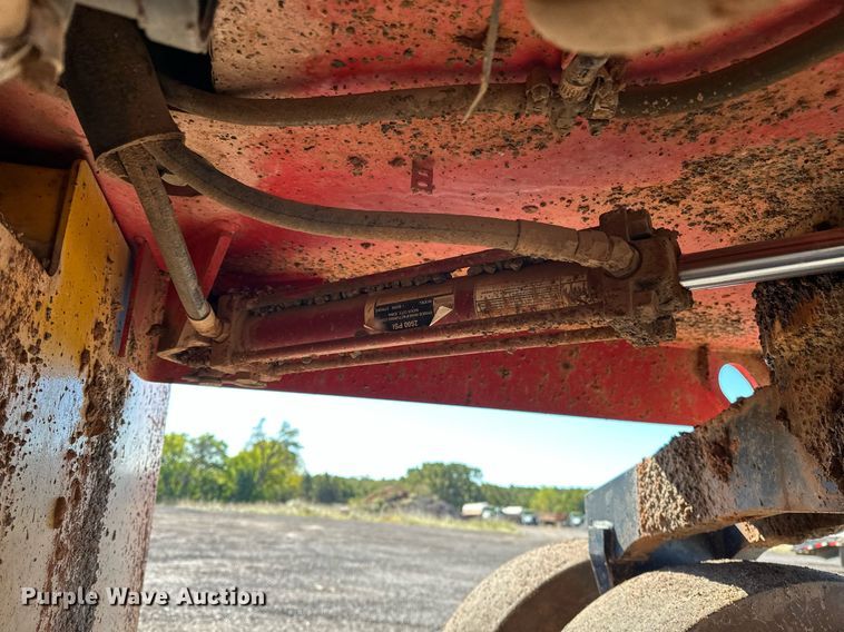 image for item NQ9520 1998 Dynapac CP132  pneumatic roller