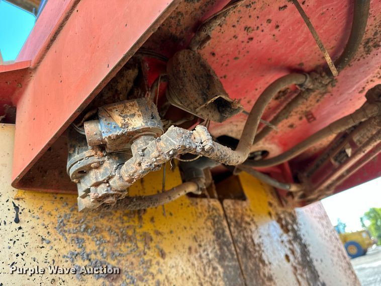 image for item NQ9520 1998 Dynapac CP132  pneumatic roller