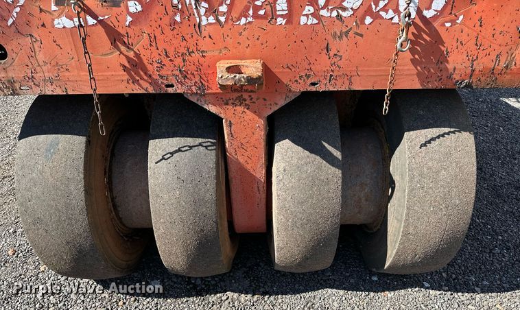 image for item NQ9520 1998 Dynapac CP132  pneumatic roller