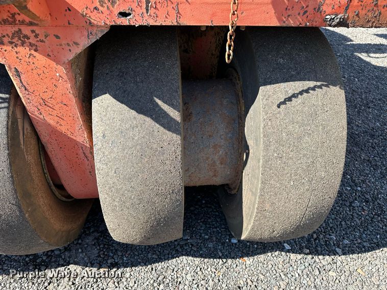 image for item NQ9520 1998 Dynapac CP132  pneumatic roller