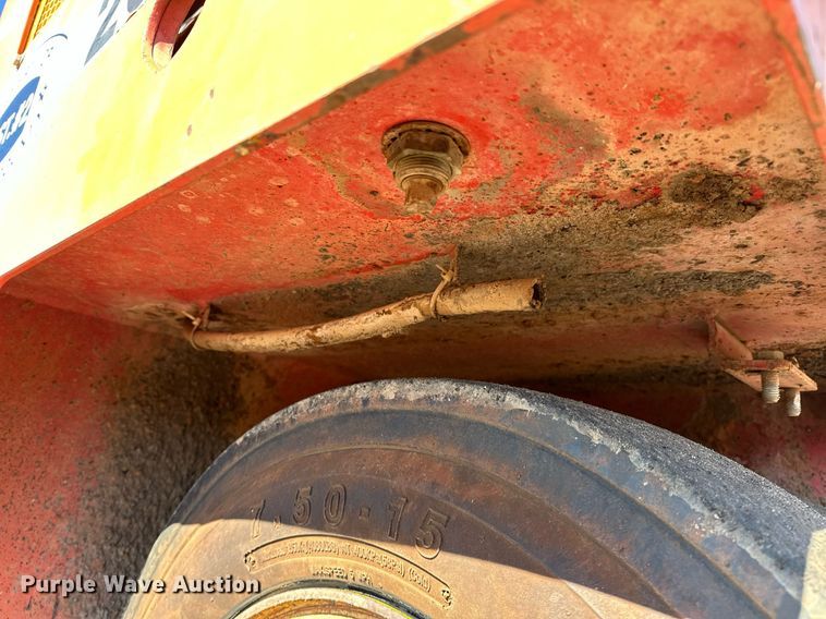 image for item NQ9520 1998 Dynapac CP132  pneumatic roller