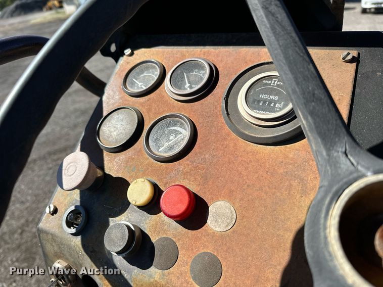 image for item NQ9520 1998 Dynapac CP132  pneumatic roller