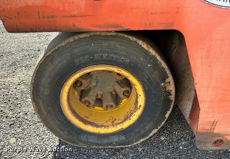 image for item NQ9520 1998 Dynapac CP132  pneumatic roller