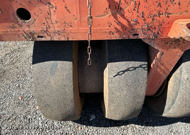 image for item NQ9520 1998 Dynapac CP132  pneumatic roller