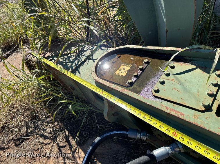 image for item NQ9523 2001 Central Fabricators 330  breaker