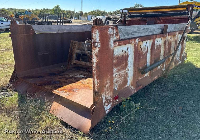 image for item NQ9525 Dump bed